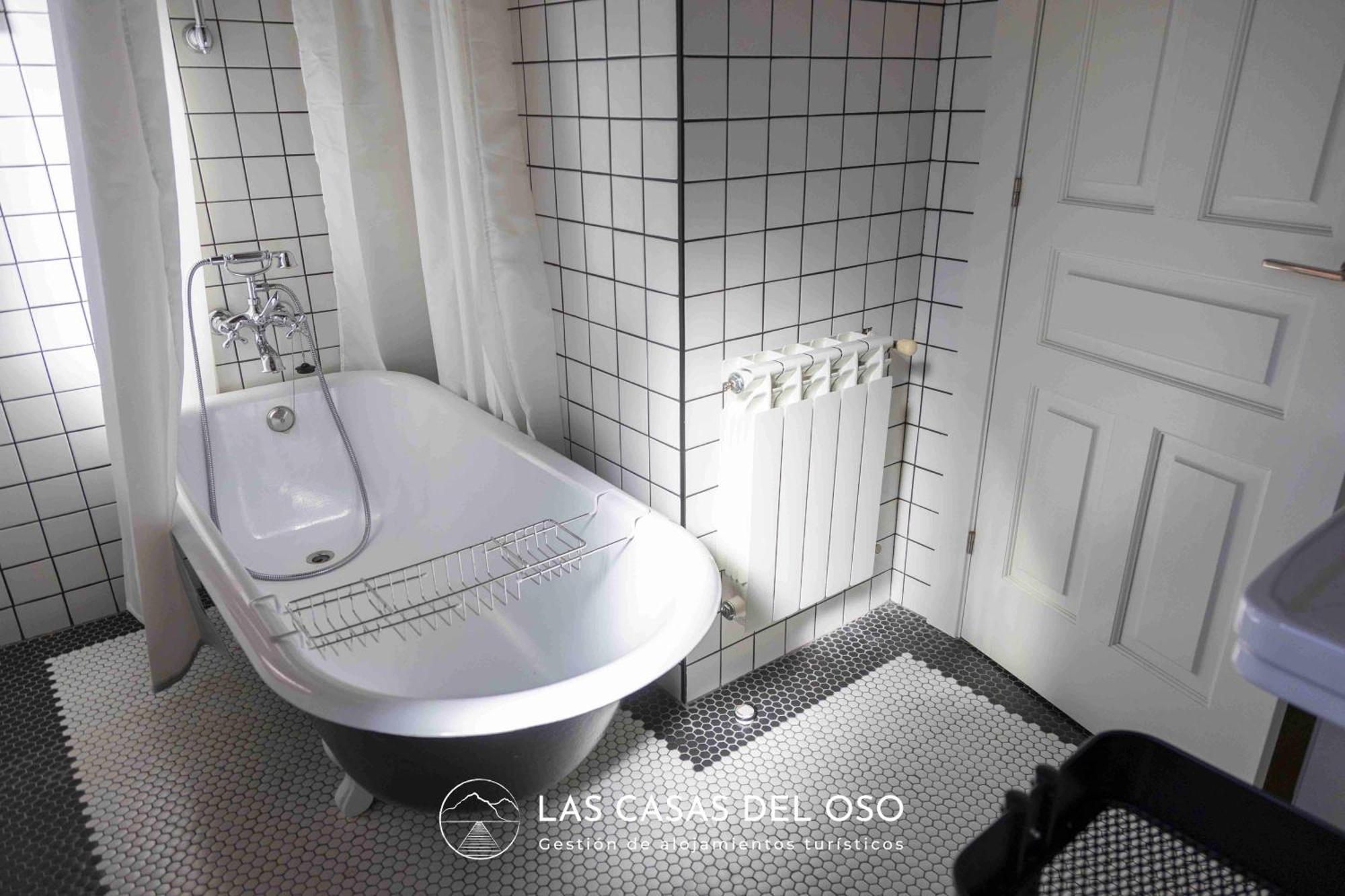 El Mirador De San Trocaya - Las Casas Del Oso Villamarcel Exterior photo