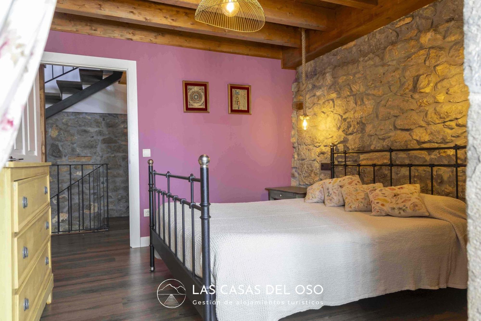El Mirador De San Trocaya - Las Casas Del Oso Villamarcel Exterior photo